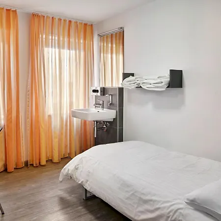 Hostel Simple By Du Commerce